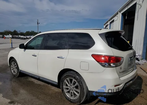 2015 Nissan Pathfinder S z USA, uszkodzony, nr VIN 5N1AR2MN9FC613510